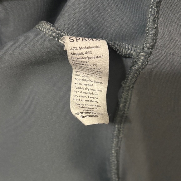 SPANX Women's Gray Crewneck - Picture 3 of 3